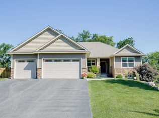 2322 Hoyt Ave E, Maplewood, MN 55119