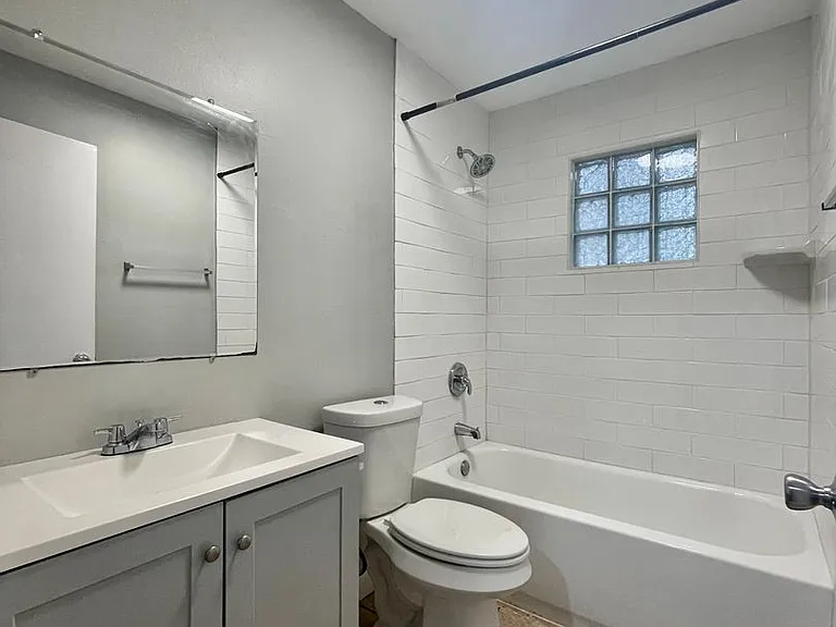 Sundance Apartments — Photo 26