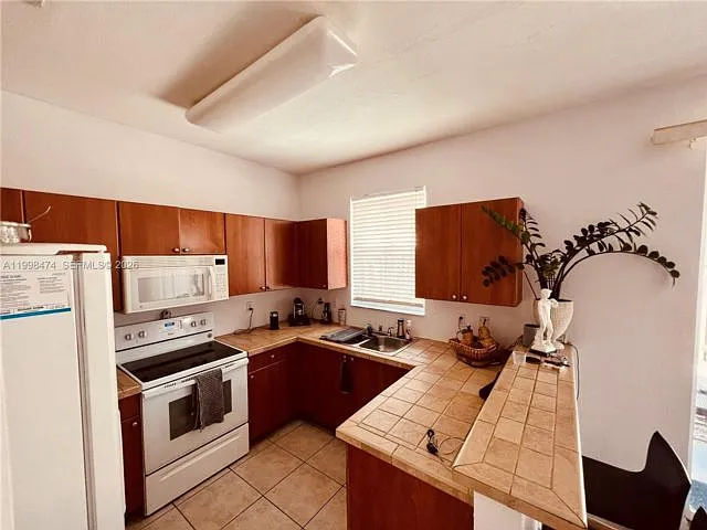 12212 SW 124th Path — Photo 18