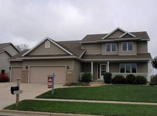 900 N Fairbrook Dr, Waunakee, WI 53597