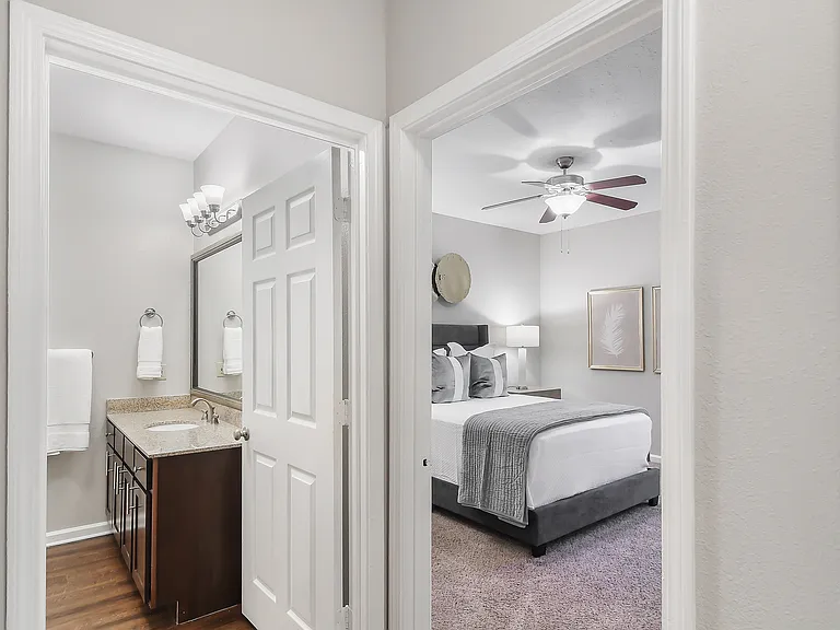 Highpointe Apartment Homes — Photo 8