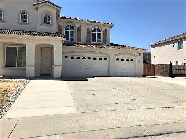 1st image of 8922 Bergamo Cir