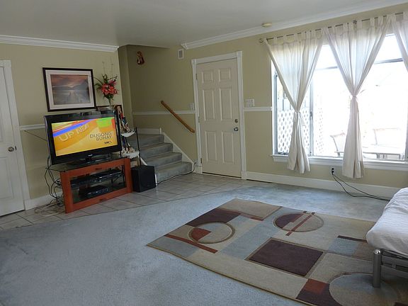 3rd image of 1537 Marina Ct Unit A