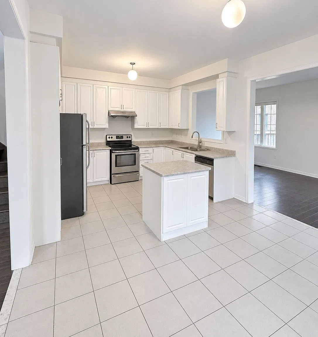 4 bed, $3,400 — Photo 4