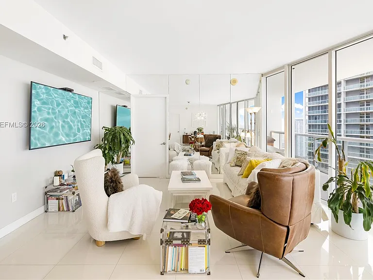 495 Brickell Ave #4704 — Photo 4