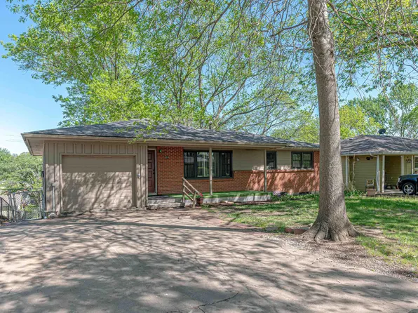 814 Crawford Dr, Lawrence, KS 66049