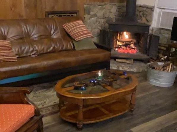 (undisclosed Address)