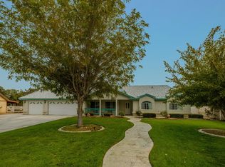 12775 Bay Ln, Apple Valley, CA 92308
