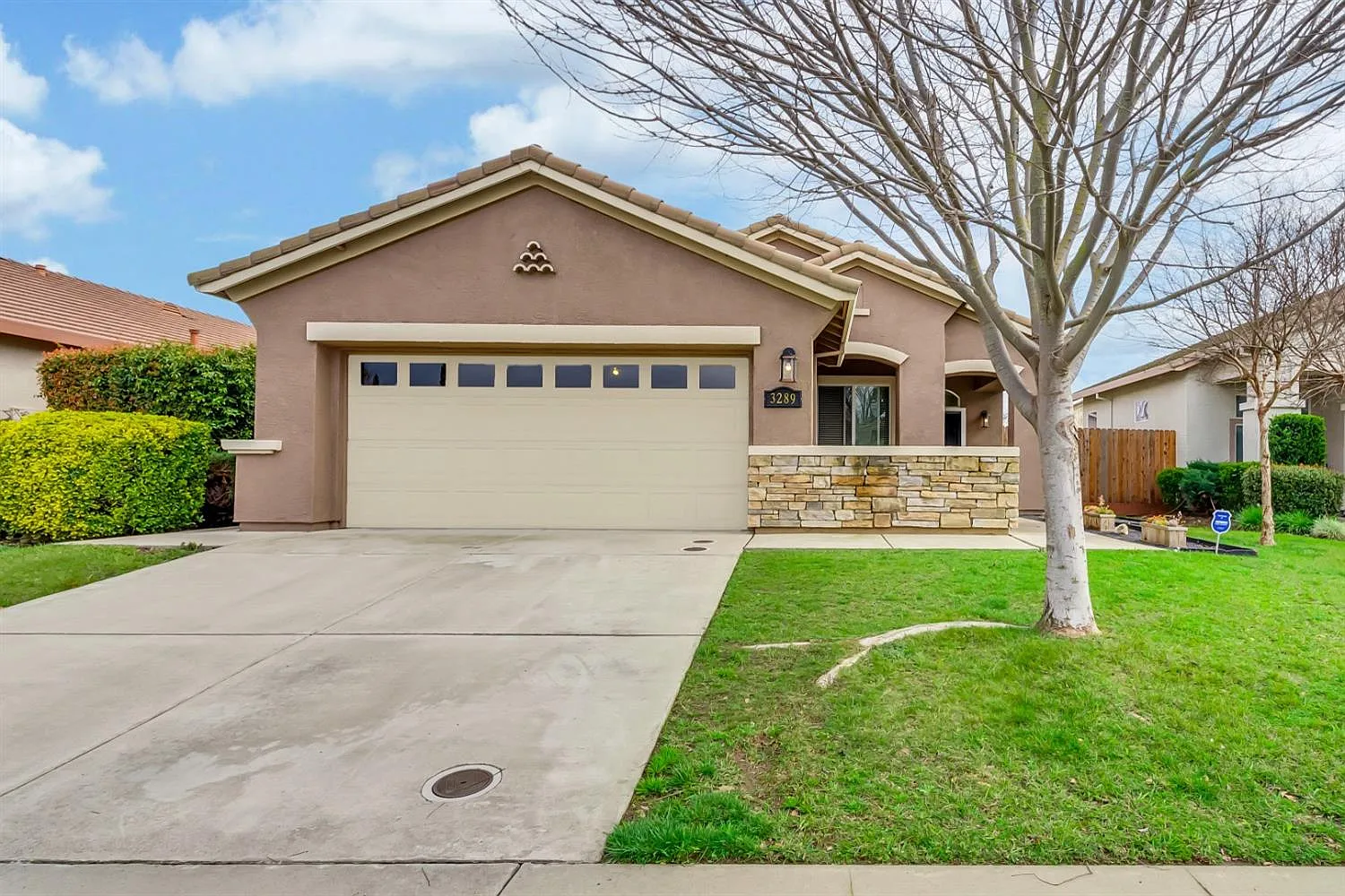 3289 Balada Way photo 1