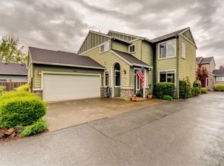 384 SE 70th Ave, Hillsboro, OR