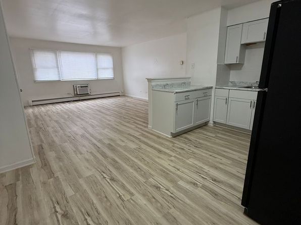 4328 Lindenwood Dr APT 2NE