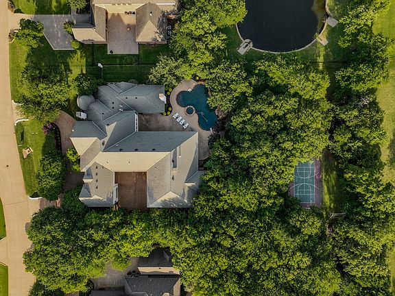 2nd image of 509 King Ranch Rd