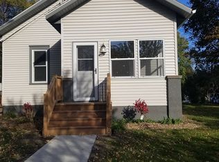 417 11th St SW, Willmar, MN 56201