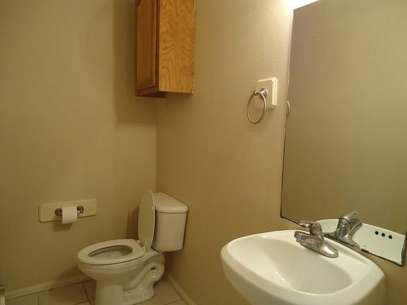 4th image of 2424 N J St APT 6