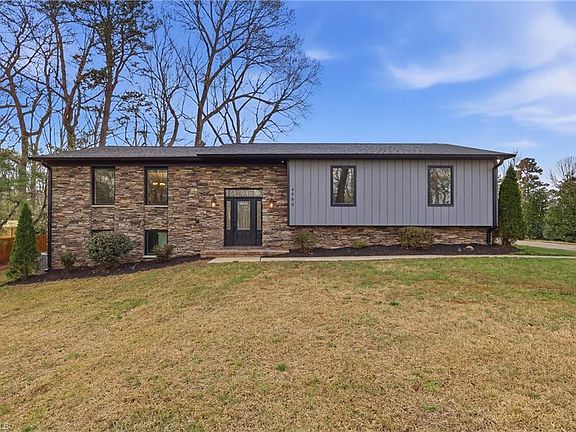 2nd image of 4900 Forest Oaks Dr