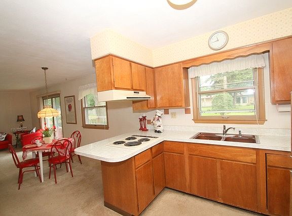 5th image of 2630 Melody Ln