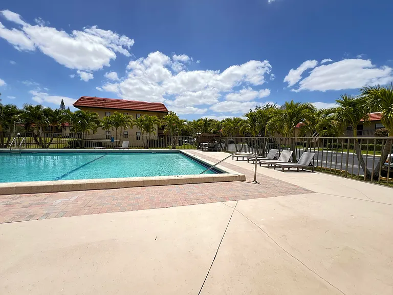 21890 Lake Forest Cir #101 — Photo 40