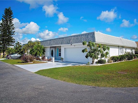 3rd image of 321 Faircross Cir #321