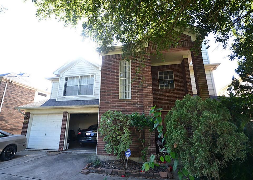 1st image of 2423 Gallant Fox Dr
