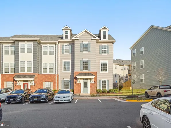 8261 Knight Station Way, Manassas, VA 20110