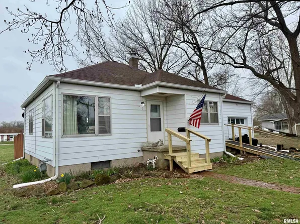 710 W Maple St, Herrin, IL 62948