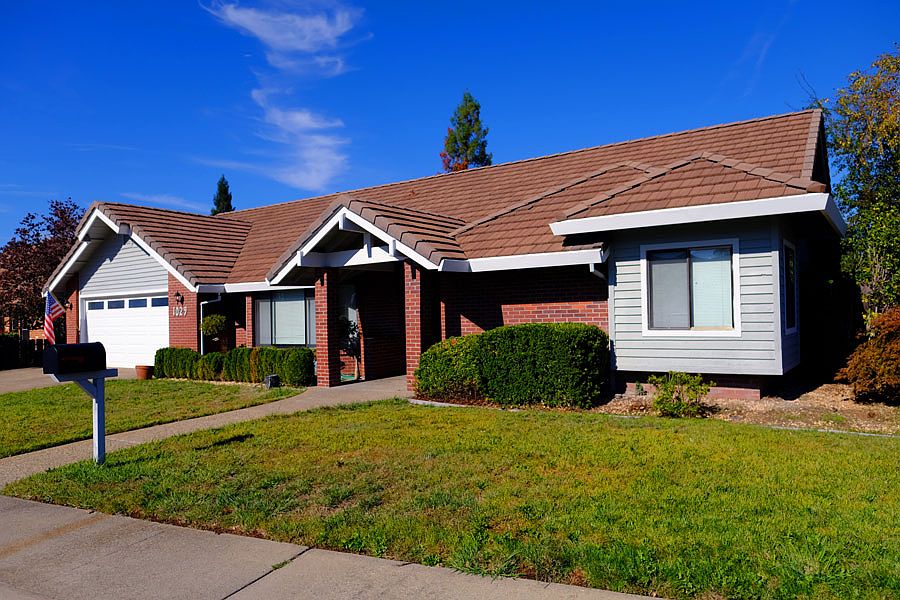 1st image of 1029 Kensington Dr