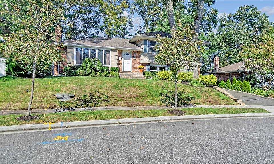 1st image of 60 Hill Dr