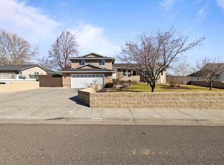 3605 Meadow Beauty Dr, Pasco, WA 99301