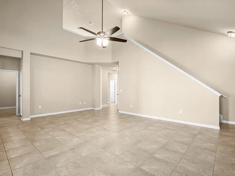 16440 Pienza Dr — Photo 5