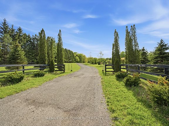 5th image of 16902 McCowan Rd