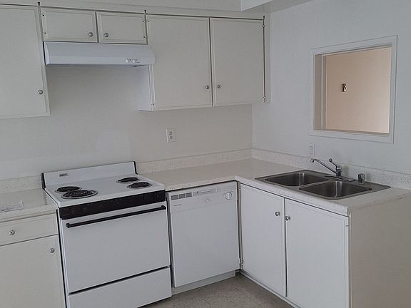 2nd image of 25925 Viana Ave #329