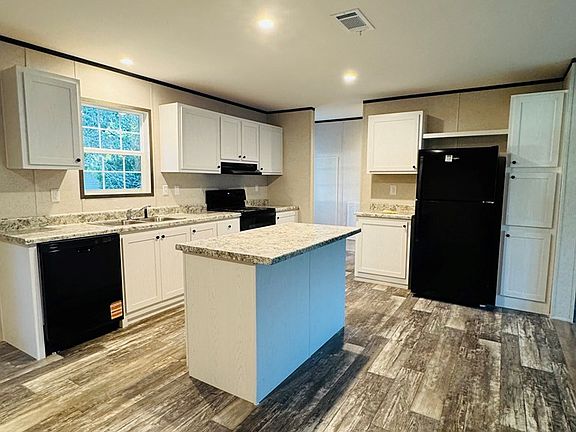 4th image of 1065 Cypress St