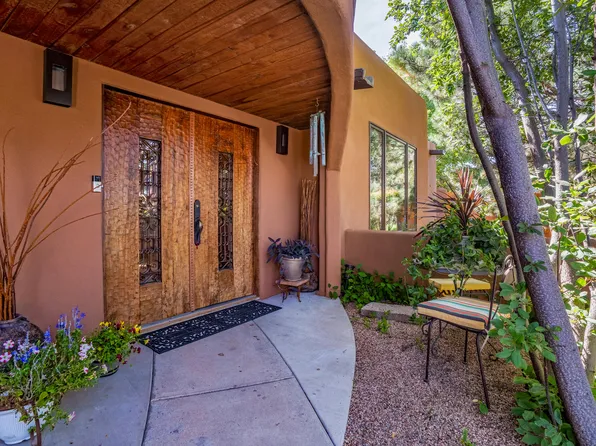 2705 Via Antigua, Santa Fe, NM 87505