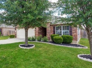 121 Dodge City Ct, Newark, TX 76071