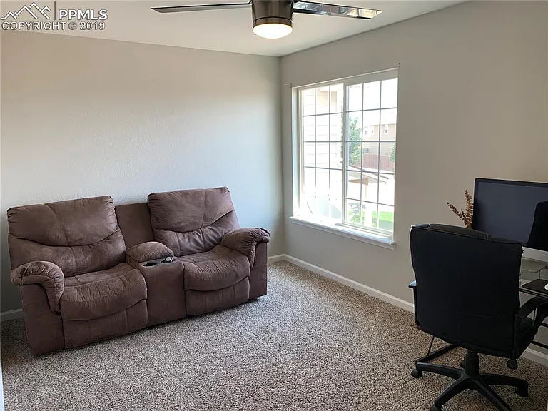 8228 Firethorn Dr — Photo 15
