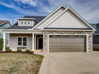 1100 Lindenshire Dr, Forest, VA, 24551