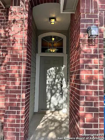 3 bed, 2.0 bath, 1638 sqft, $1,850 — Photo 2