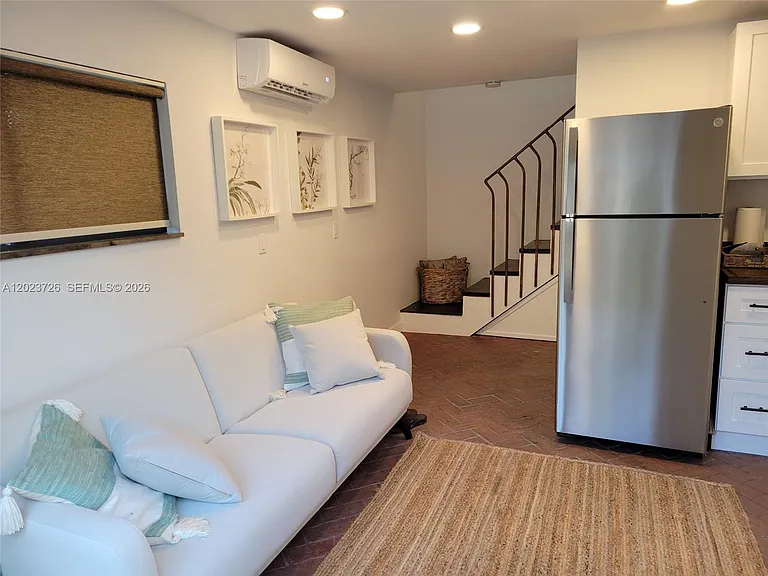 5866 SW 60th St #3 — Photo 4