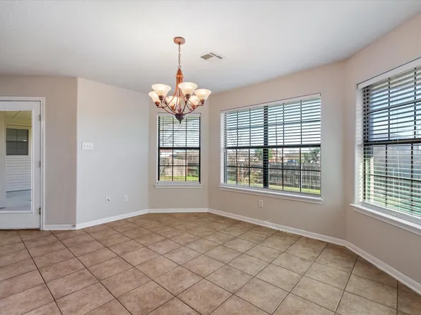 6104 Alexus Dr, Killeen, TX 76542