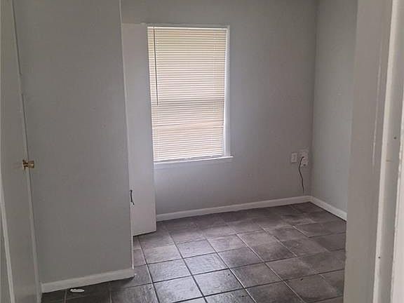 3rd image of 6920 Agnes Ave