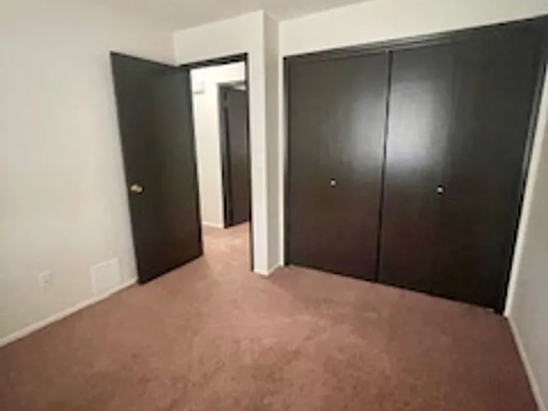 3620 W Albany Ave — Photo 9