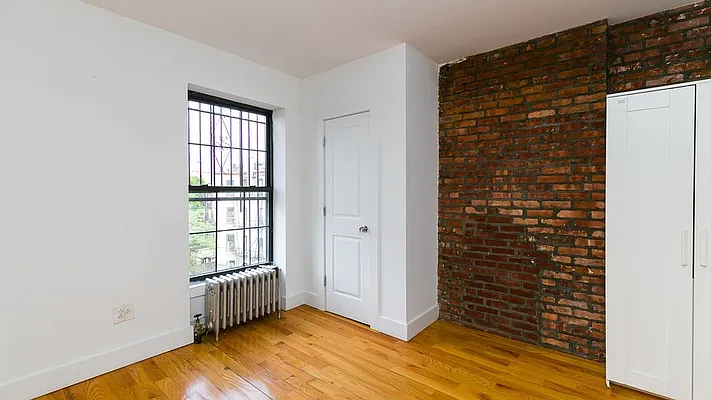 Rented by Nooklyn NYC LLC | media 44