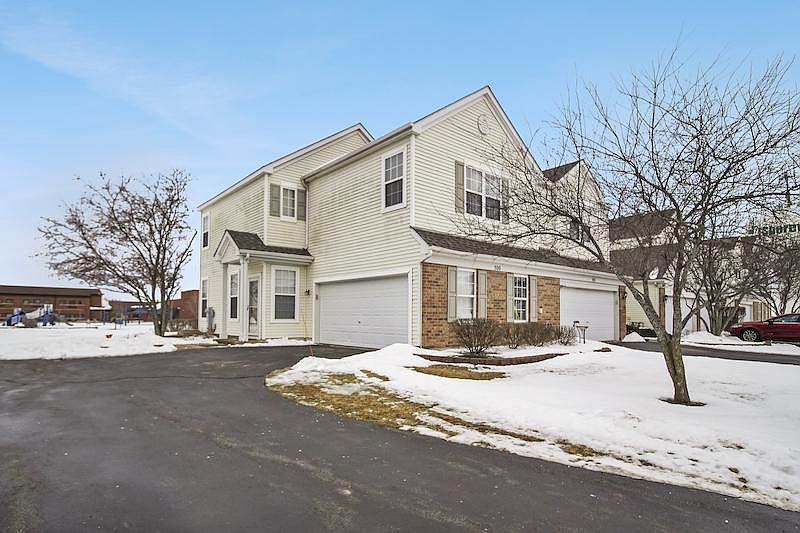 1st image of 300 Parkside Dr
