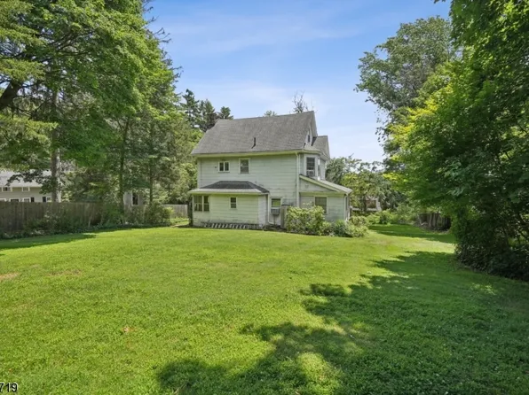 22 Orchard Hill Road, Bernardsville, NJ 07924