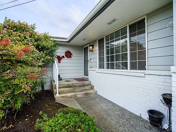5th image of 17098 Marlee Drive