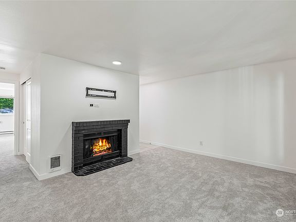 2nd image of 14106 NE 181st Place #F-302