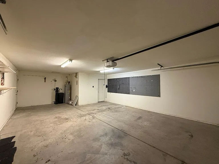 3346 Fountain Palm Dr — Photo 27