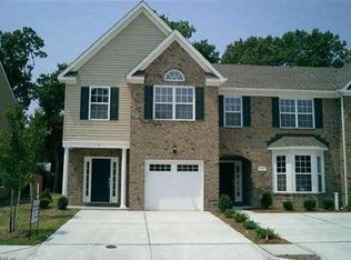 8 Cannonball Cir, Hampton, VA 23669