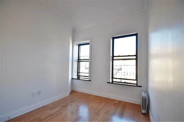 Rented by CITY SKYLINE REALTY INC | media 14