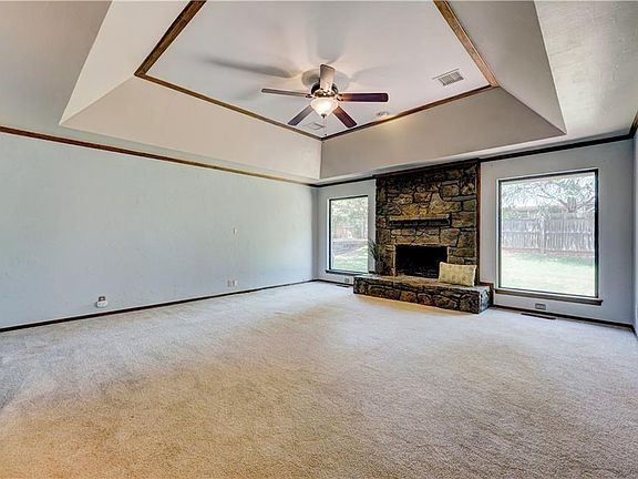 2nd image of 3205 Crown Feathers Dr